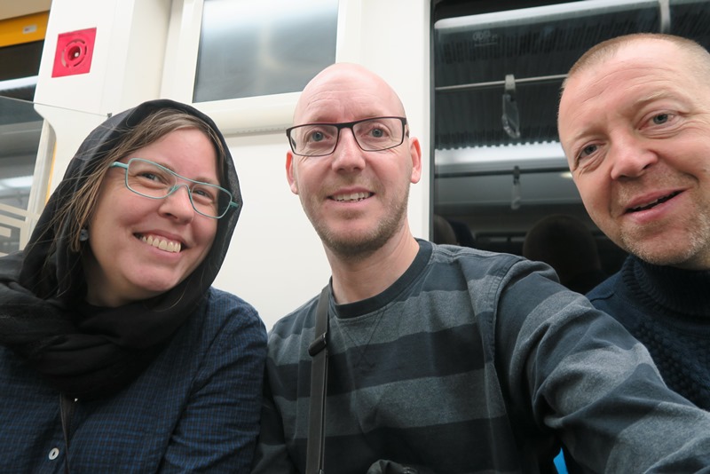 Two Danes On Tour i metroen i Teheran sammen med Martin