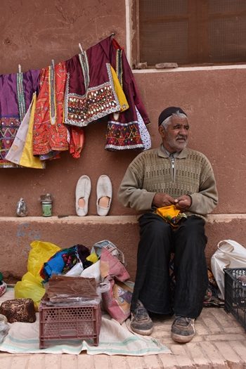 Sælger i Abyaneh i Iran