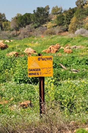 Der er mange mineskilte i Golanhøjderne