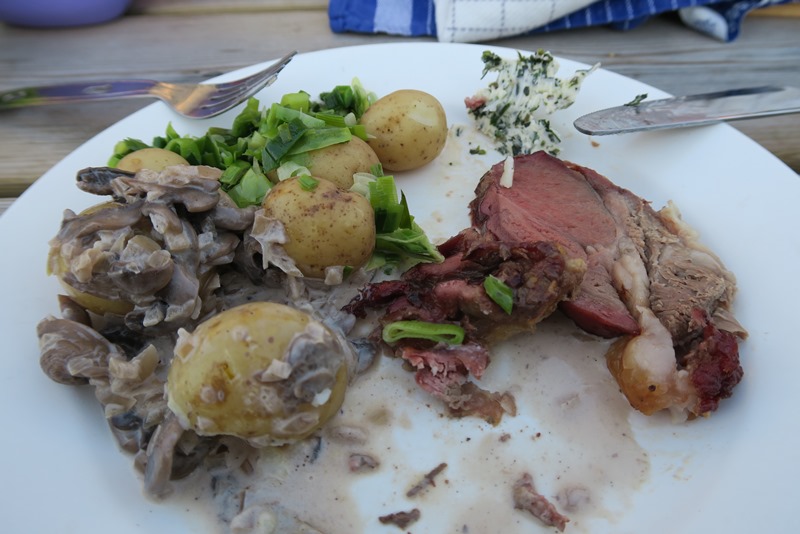 Lammesteg til aftensmad på Øland