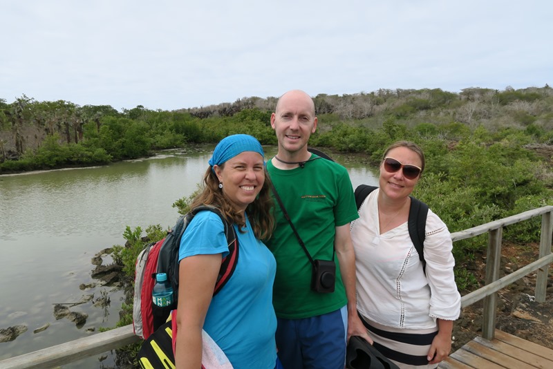 Two Danes On Tour på vej til Las Grietas på Galapagos