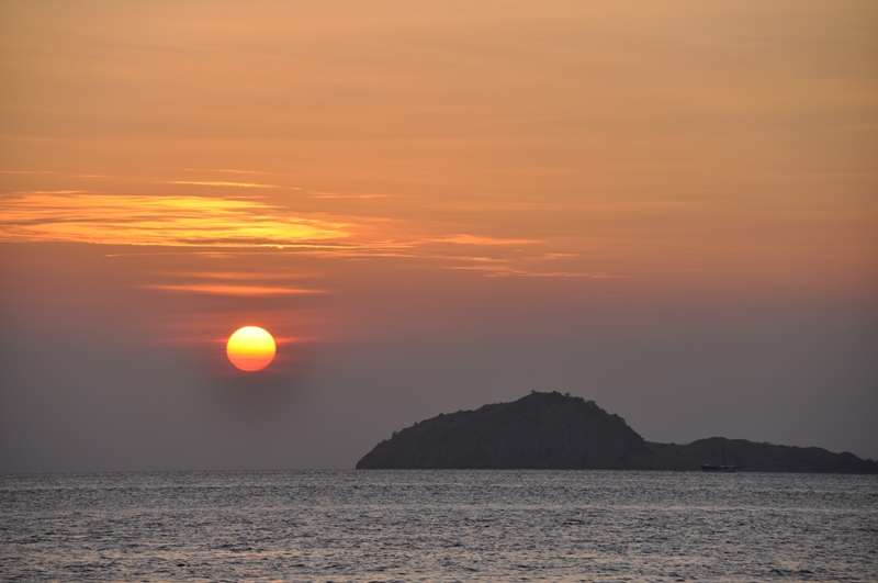 Solnedgang på vores Komodotur