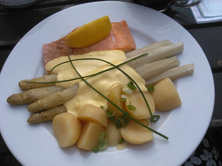 Laks og asparges i Schwerin
