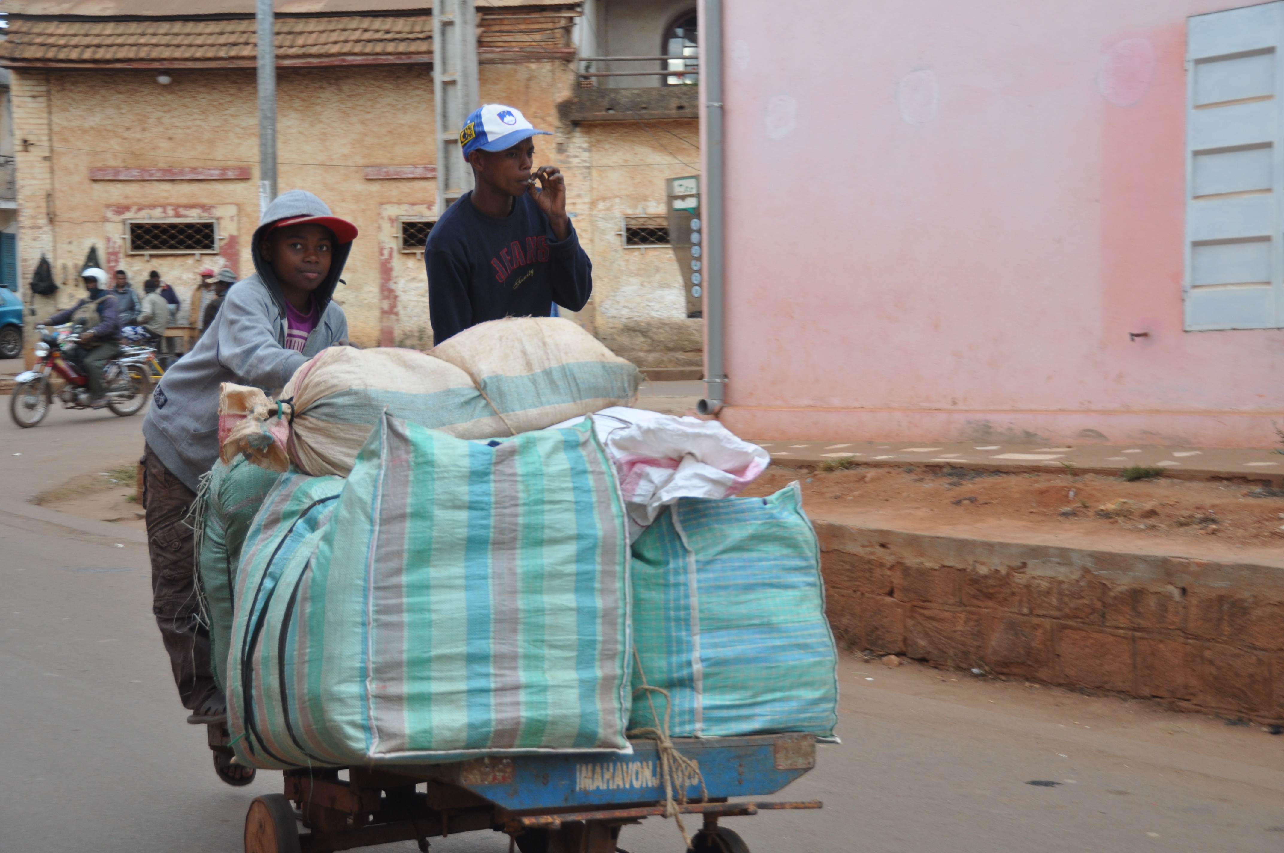 Disse vogne bruges over hele Madagaskar