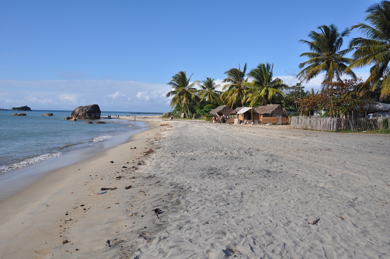 Stranden i Mananara i Madagaskar