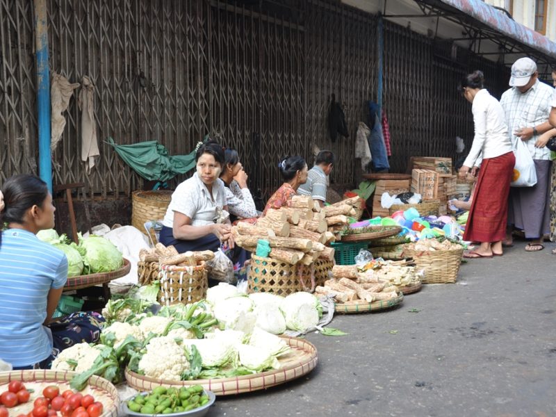 Markedsgade i Yangon