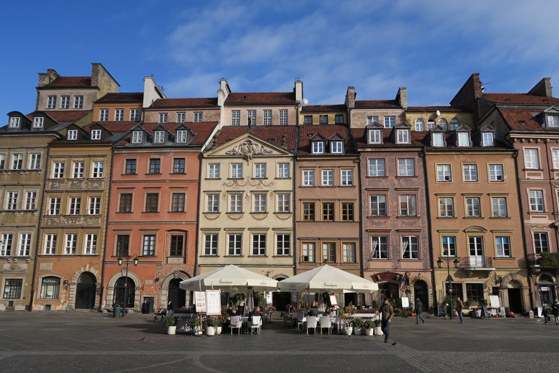 Flotte huse på det gamle torv i Warszawa