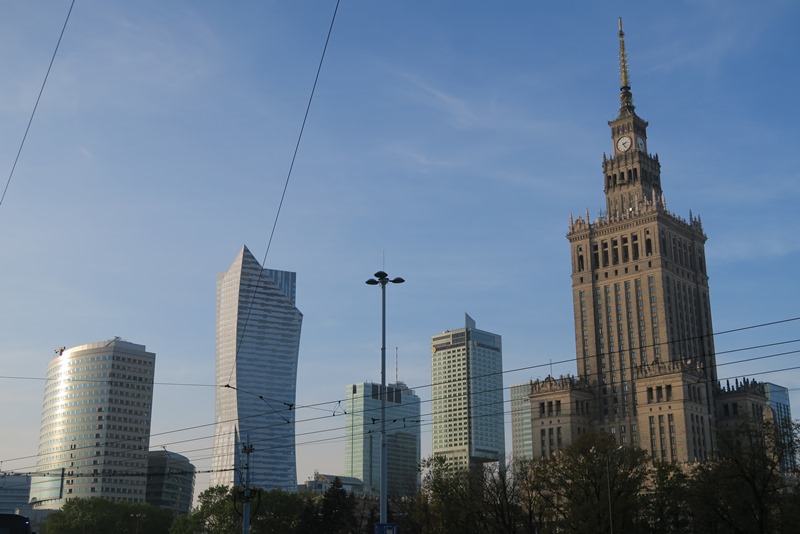 Forskellige stilarter forenes i Warszawa