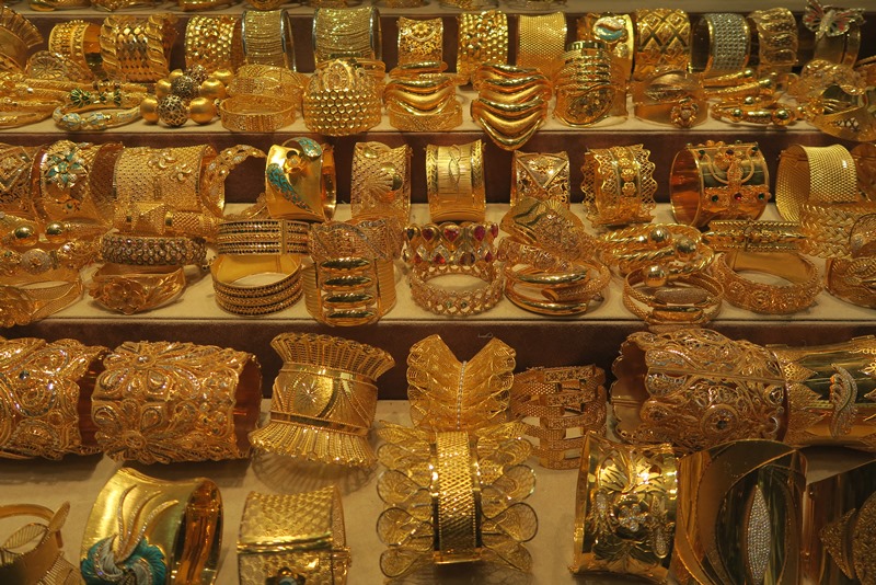 Guld i lange baner, Dubai