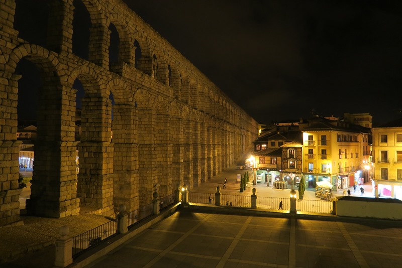 Akvædukten i Segovia by night