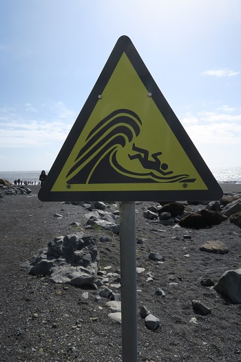 Pas på bølgerne, Island