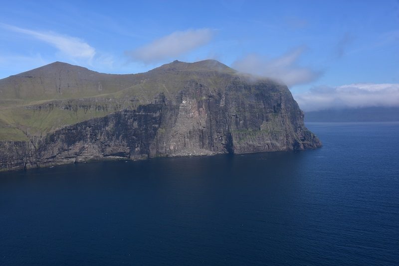 Helikoptertur fra Mykines til Torshavn, Færøerne