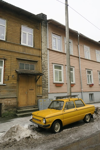 Trabant og Tallinn hus, Kalamaja, Estland 
