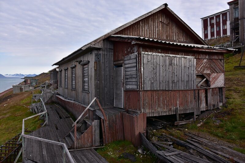 Forladt hus i Barentsburg, Svalbard