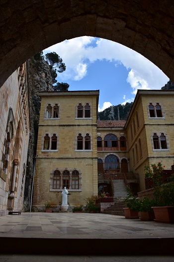 Kloster i Qadishadalen, Libanon